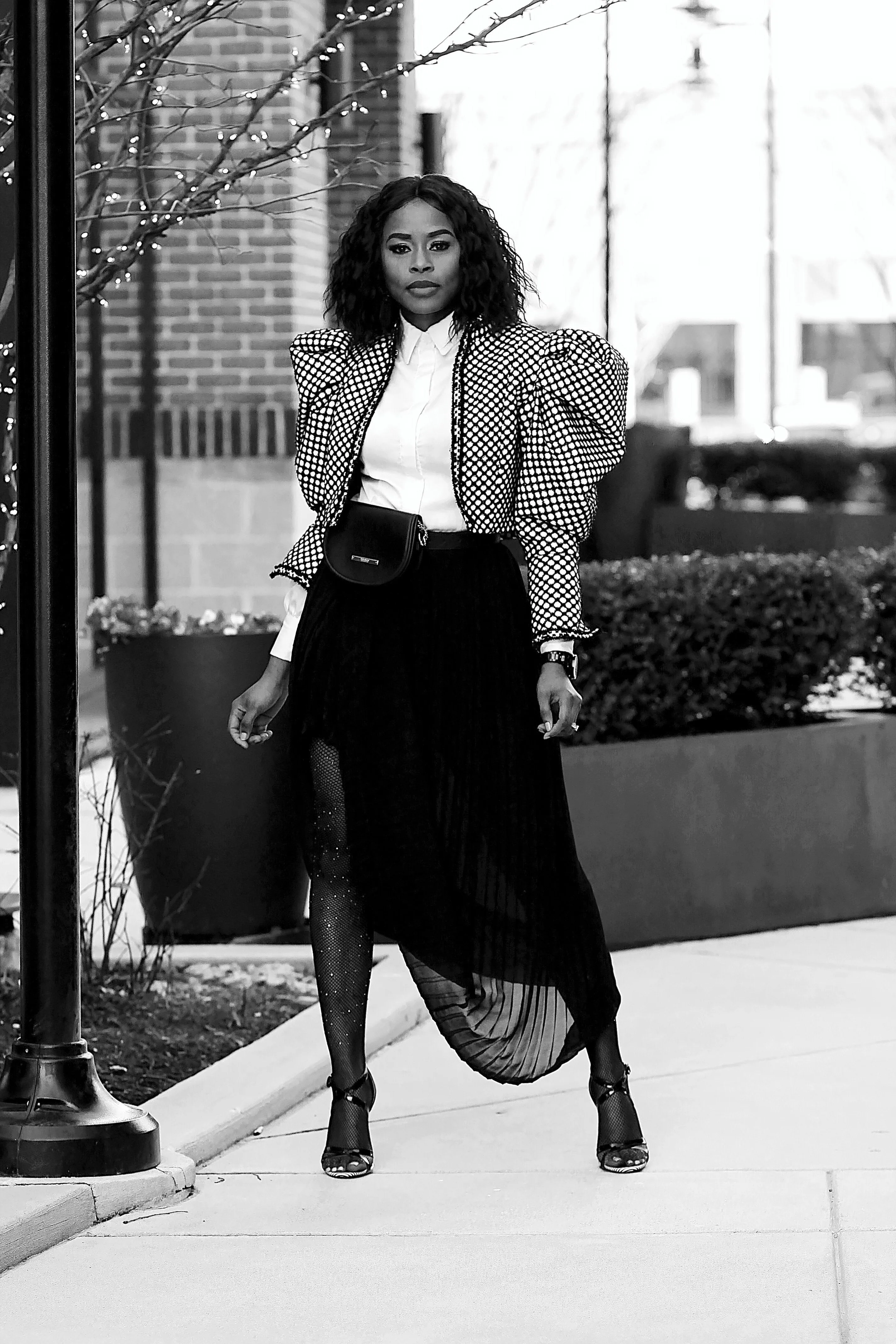 Black and white crop Blazer